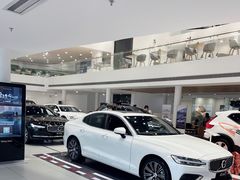 -杭州中沃沃尔沃4S店(滨江区店)