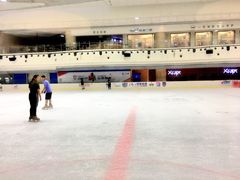 -冠军冰场CHAMPION RINK(环球银泰城店)