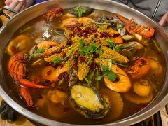 -老东镇啤酒屋海鲜加工·蒸汽海鲜·海鲜烧烤(台东店)