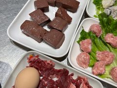-渔顺生·顺德鱼生·粥底火锅·桑拿鸡(渔人码头店)