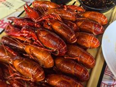 -肥肥虾庄·金牌油焖大虾(汉街SKP店)