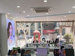 -荣耀授权专卖店(黄浦浙江中路店)