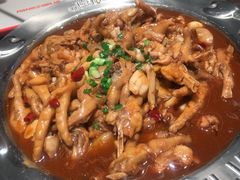 鸡爪煲-胖哥俩肉蟹煲(湖滨银泰in77店)