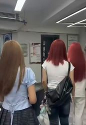 -iu潮牌·SALON