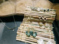 -宝库女装店(绿地缤纷广场店)