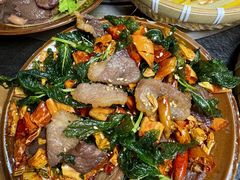 -阿山卓·野生菌火锅·纳西火塘烤肉