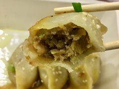 牛肉鍋貼-小姜锅贴(凤凰街店)