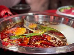 菌菇鸳鸯锅中锅-谭鸭血老火锅·匠心(环球港旗舰店)