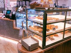 面包甜点陈列柜-BONBON BAKERY