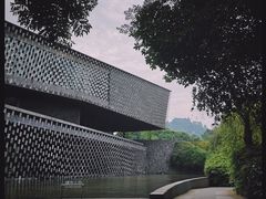 -知美术馆