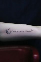 -鳌首刺青纹身 穿孔饰品店