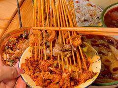 -拈签一笑黄牛肉辣卤串串