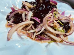 圆葱拌云耳-一块豆腐(英雄山总店)