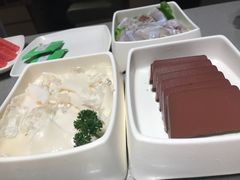 -海底捞火锅(金山百联店)