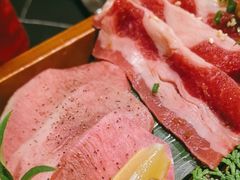 -山川小町·极番烧肉(新地假日广场店)