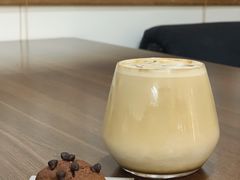 冰拿铁-线格之间COFFEE