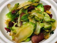 腊肉爆油菜苔-眉州东坡(民族园店)