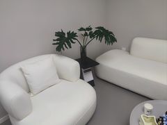 -壹点灵·心理咨询中心(中山公园店)