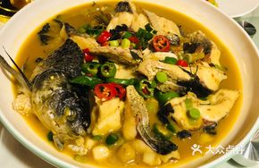 Stir-fried Small Chili with Crispy Intestine