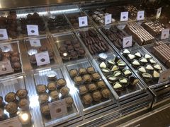 -VENCHI 闻绮(北京国贸商城店)