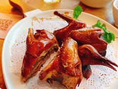 吊烧乳鸽-好彩猪肚鸡(正弘城店)