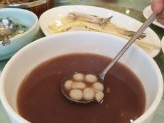 红豆沙汤圆-江南村酒家
