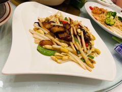 花生芽炒叉烧-拿福食府(广大路店)