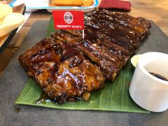 BBQ猪肋排-Naughty Nuri’s Phuket