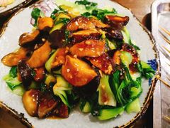 -洁神饭庄·海鲜·青岛菜·30年老字号(五四广场店)