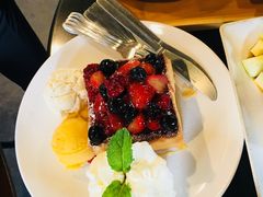 -莓园冰淇淋店