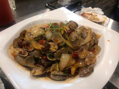 -马路牙子烧烤音乐酒馆(望京店)