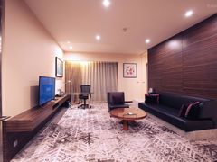 -上海虹桥西郊假日酒店