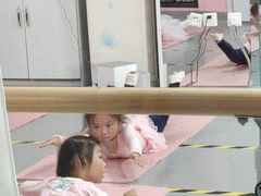 -蒲公英舞蹈艺术中心(解放路校区)