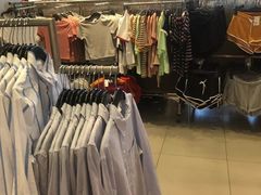 -H&M(鹏欣水游城店)