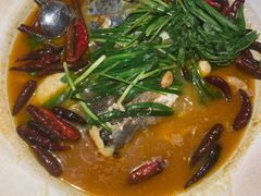 山茶油丹江大鱼头-清水亭湖北菜(大屯DT51店)