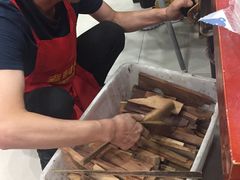 -哈尔滨东北铁锅炖(都督街店)