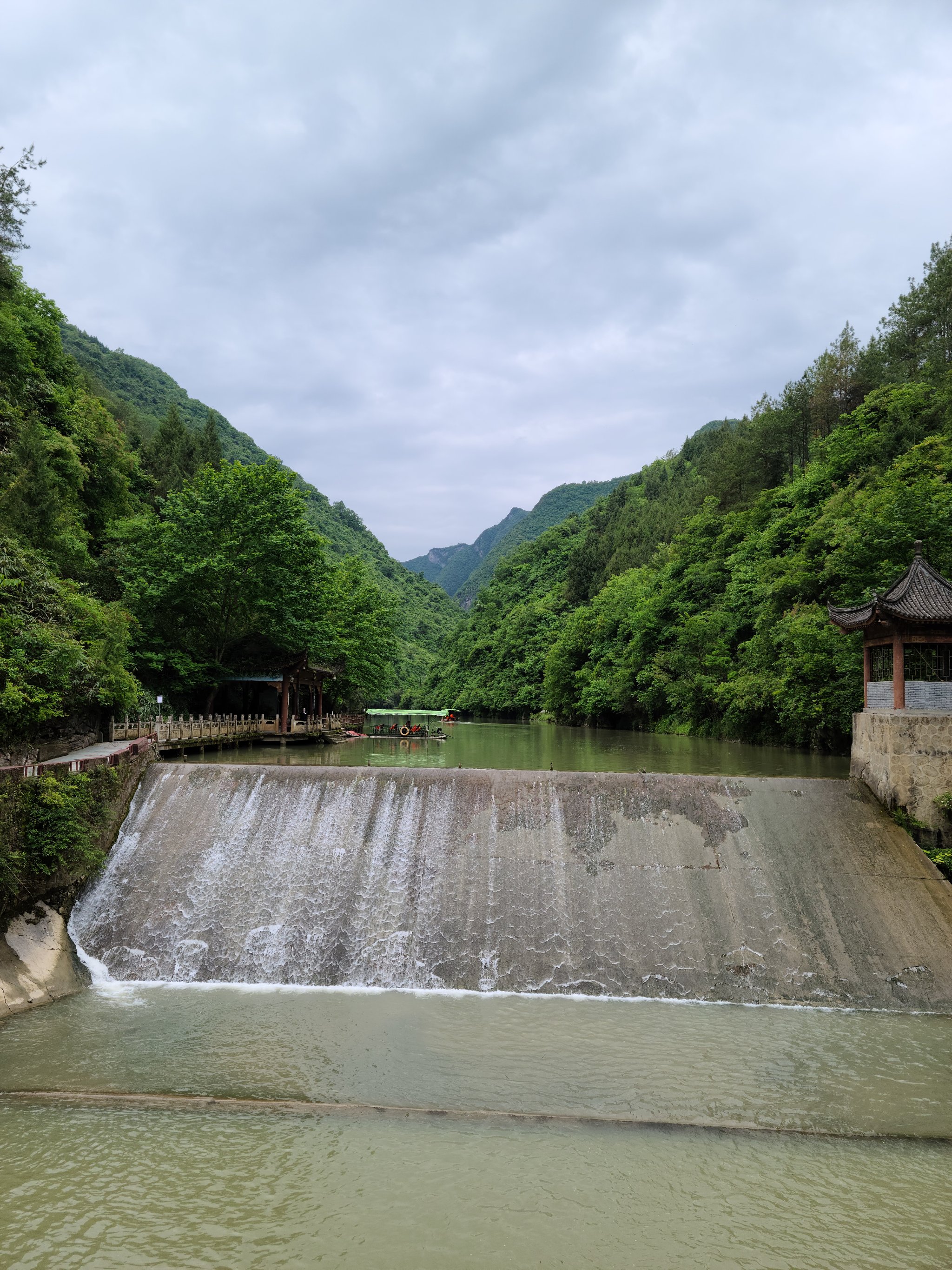 燕翔洞风景区图片