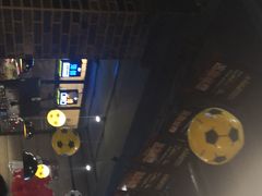 -何师烧烤·香辣蟹·川菜·30年老品牌(太古里旗舰店)