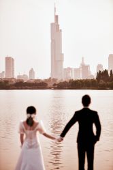 -雪中彩影婚纱摄影·微光艺术中心