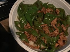 辣椒炒肉盖饭-霸碗盖码饭(长沙星沙吾悦店)