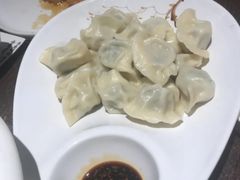 芹菜肉水饺-白天鹅家宴·东北菜