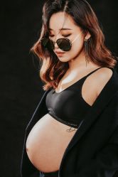 -现代经典婚纱摄影