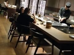 -丽思卡尔顿·炙焰·铁板烧餐厅