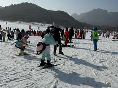 -济南卧虎山滑雪场