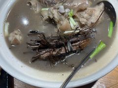 -头上红煨盐鸡·非遗院子餐厅
