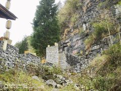 -高荡千年布依古寨旅游景区