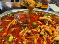 -盐井记·自贡美蛙鲜锅兔(中和店)