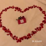 四楼还有游泳池，可以上去游泳