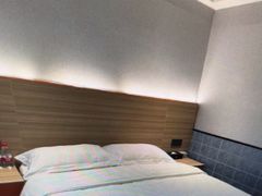 -好家园酒店(深圳坪山技术大学地铁站店)