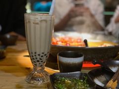 -湊湊火锅·茶憩(杭州湖滨银泰in77店)